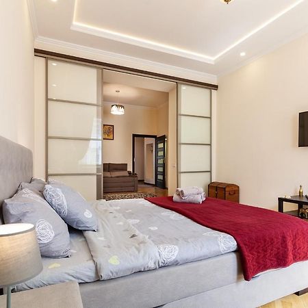 Apartment On Tamanska - Вулиця Дарії Гусяк Lviv Exterior photo